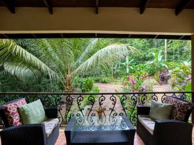 Casa con vista al mar más casita en 11,5 acres con sendero al río y poza para nadar, photo 7
