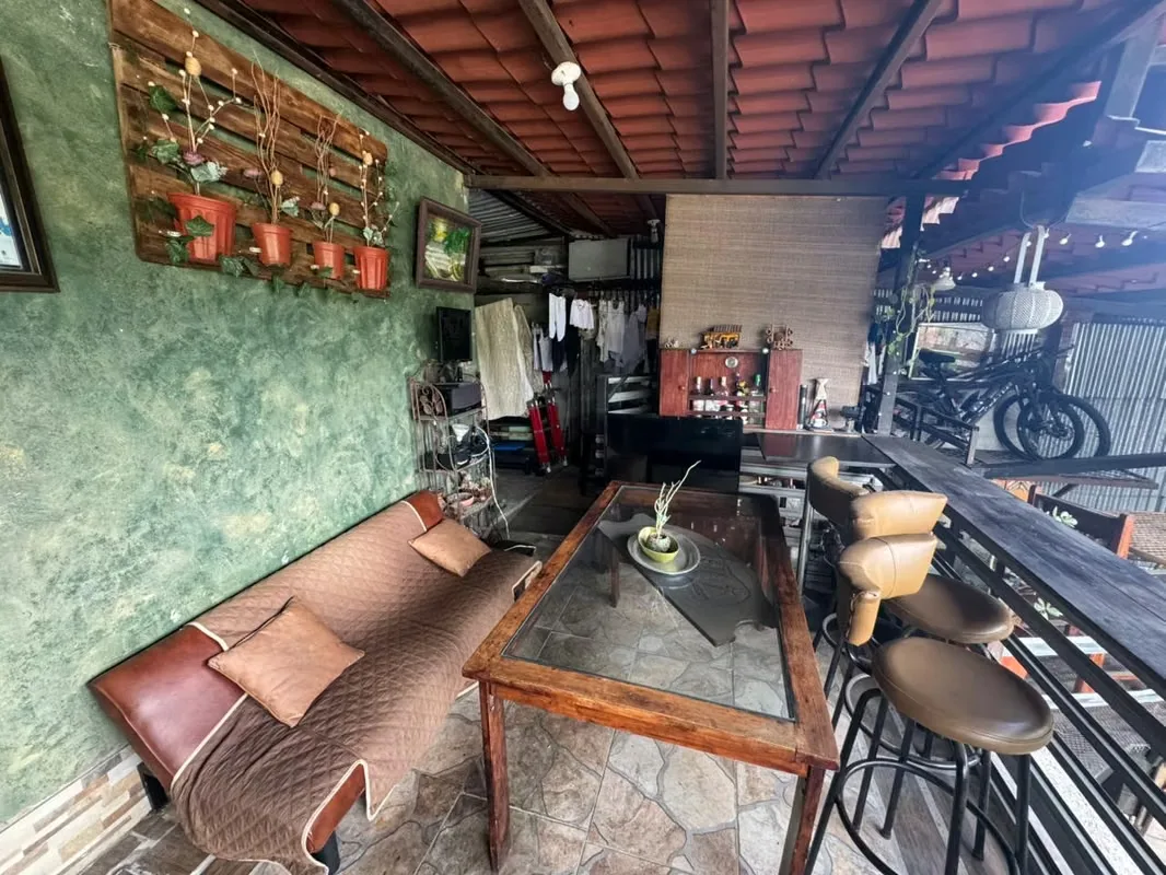 Venta de casa en Los Sitios de Moravia. Posee un lote de 144 m2 con una construcción aproximada de 123 m2, con una antigüedad de 15 años. Cuenta con un espacio de garaje con ..., photo 8
