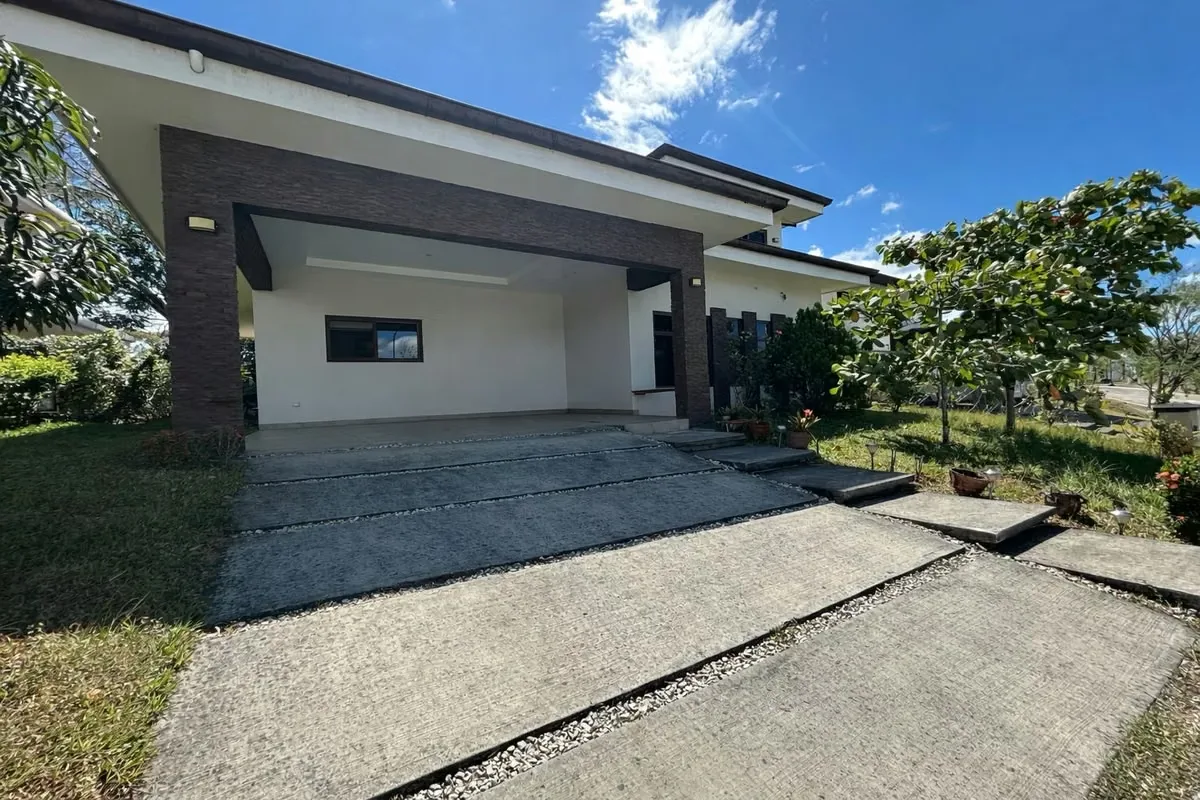 BEAUTIFUL HOUSE FOR RENT IN HACIENDA ESPINAL - SAN RAFAEL - ALAJUELA