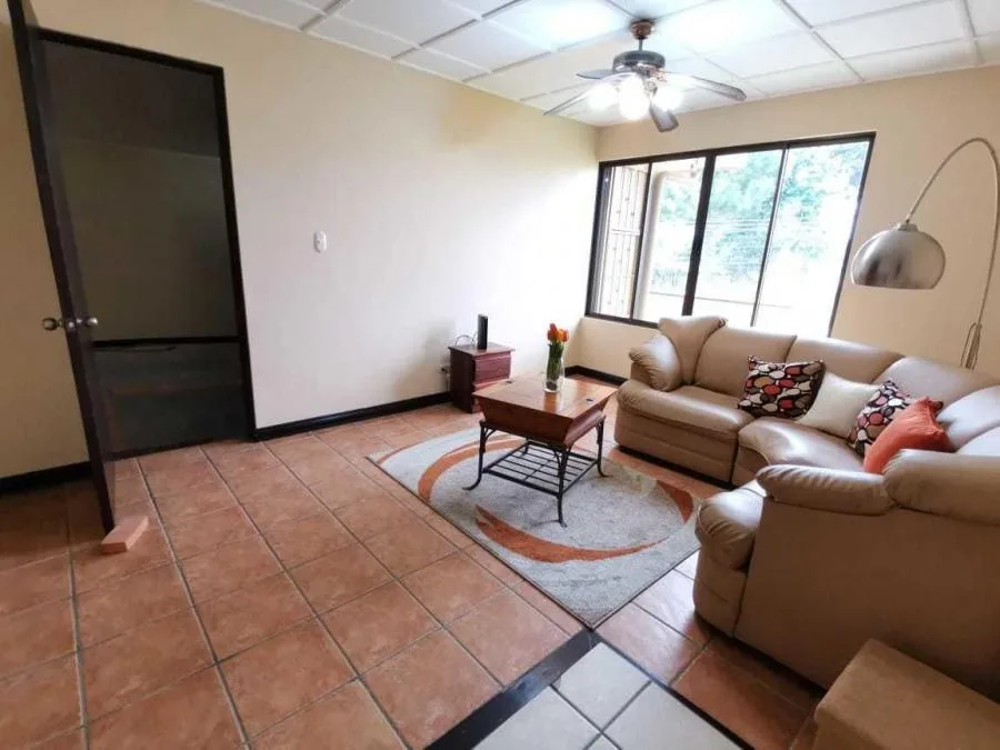 Venta de Casa Curridabat Lomas Ayarco ( JR ) - Venta en Curridabat, photo 5