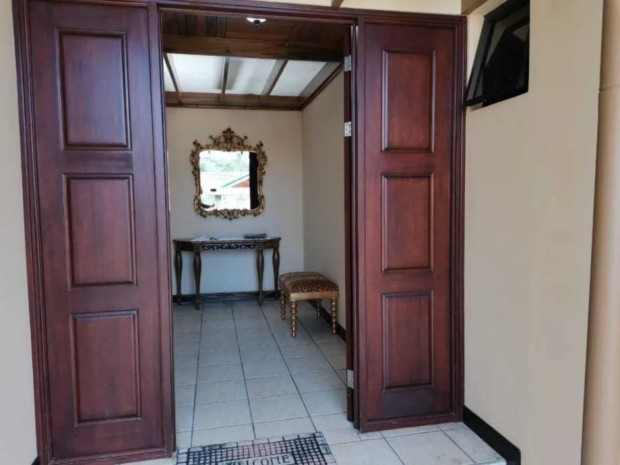 Venta de Casa Curridabat Lomas Ayarco ( JR ) - Venta en Curridabat, photo 10