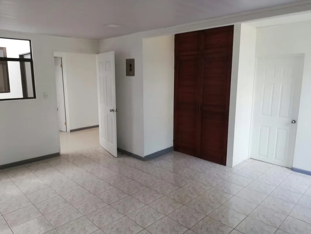 MA Asesoría vende propiedad con Uso de Suelo Residencial y Comercial en Sabanilla de Montes de Oca, con 2 locales comerciales y tres viviendas, con ocupación plena y excelente ..., photo 9