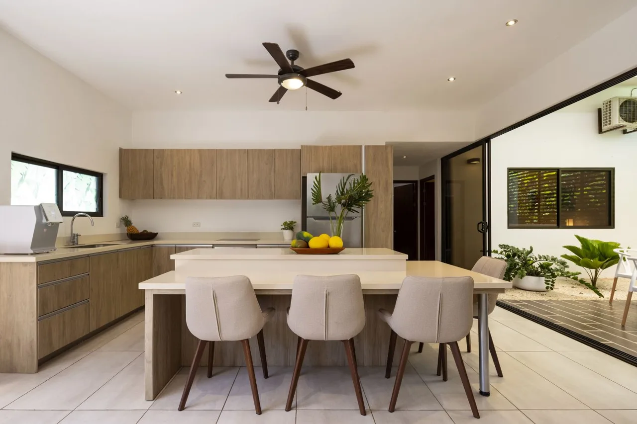 Modern 3-Bedroom Villa with Pool &amp; Terrace – Just Steps from Bejuco Beach, photo 11