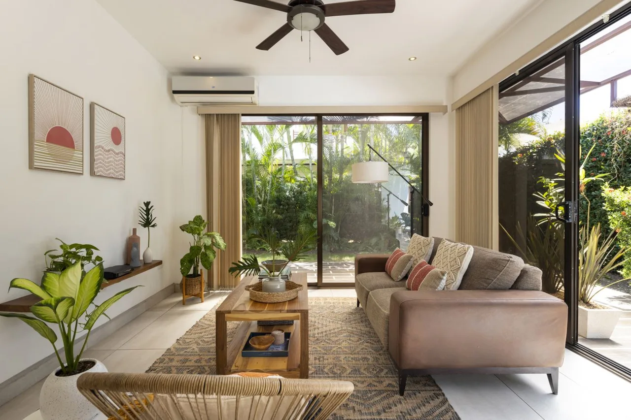 Modern 3-Bedroom Villa with Pool &amp; Terrace – Just Steps from Bejuco Beach, photo 9