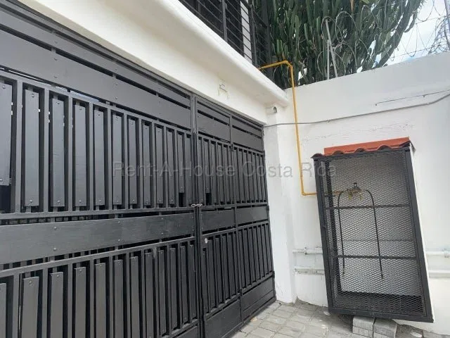 Venta de Edificio en Rohrmoser. RAH 27-722 - Venta en San José