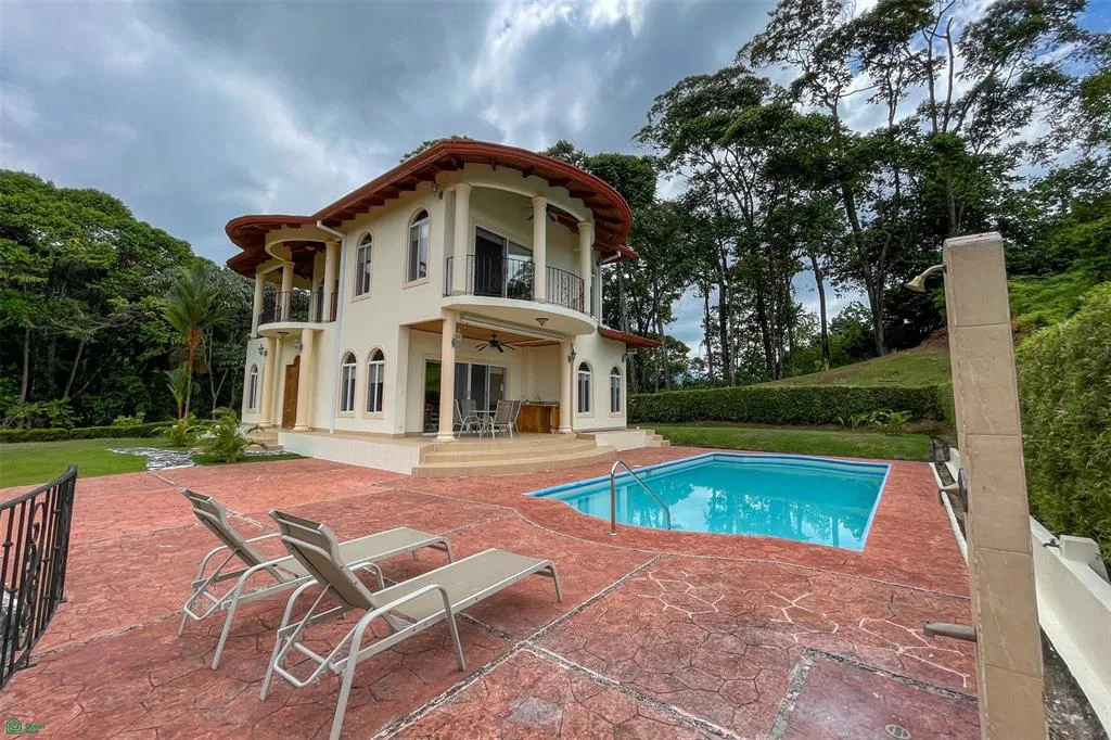 Casa clasica colonial espanol de 3 dormitorios con vista a la jungla y construccion, photo 4