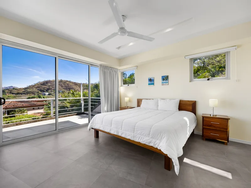 3 Bed Single Family Homes For Sale in Playa Flamingo, photo 5