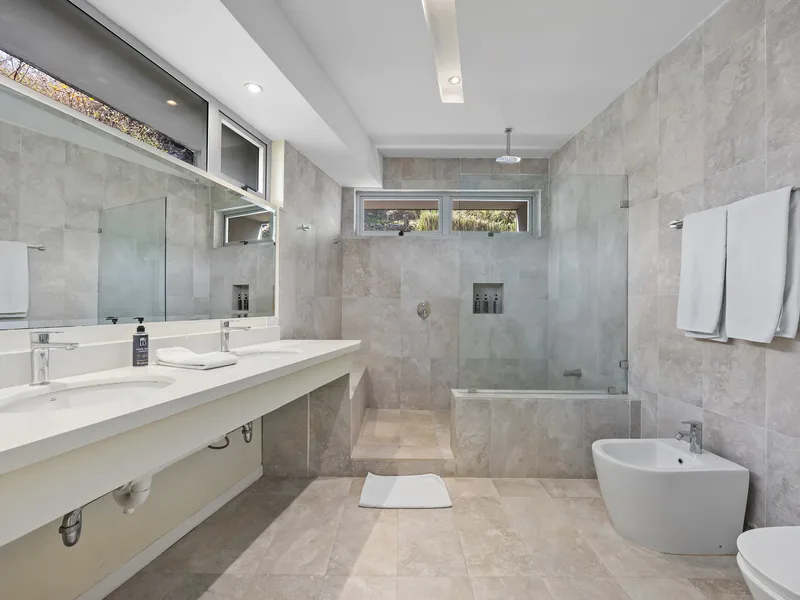 3 Bed Single Family Homes For Sale in Playa Flamingo, photo 9
