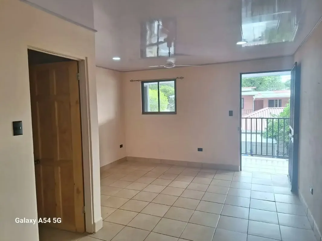 Apartment complex recently remodeled 100%. The property consists of 10 individual apartments, which are rented entirely on a long-term basis, generating attractive returns for ..., photo 12