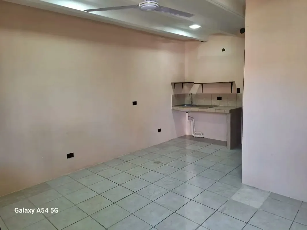 Apartment complex recently remodeled 100%. The property consists of 10 individual apartments, which are rented entirely on a long-term basis, generating attractive returns for ..., photo 5
