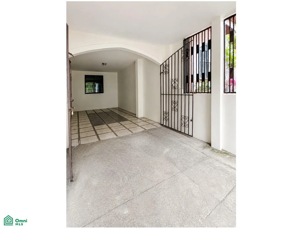 Se alquila amplia Casa en Rohrmoser | 6 Habitaciones |