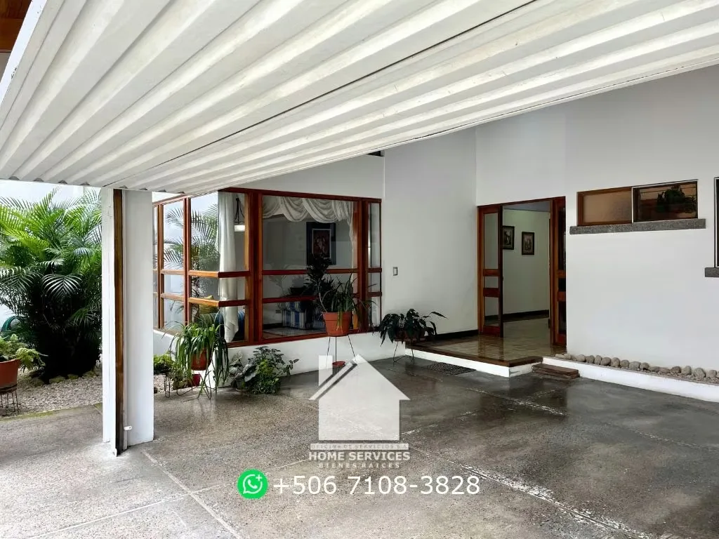 FOR SALE! 3-Bedroom House, Gated Community – Curridabat.