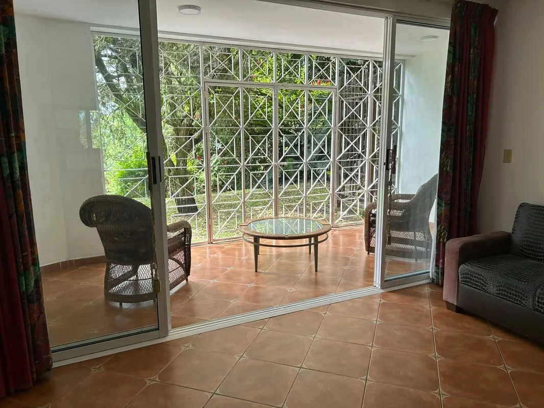 Apartamento amoblado en alquiler, Alto de Las Palomas, con terraza y jardín, photo 5
