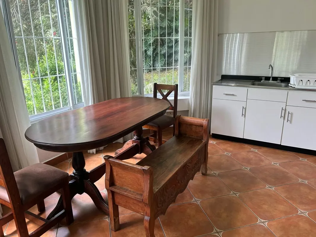 Apartamento amoblado en alquiler, Alto de Las Palomas, con terraza y jardín, photo 7