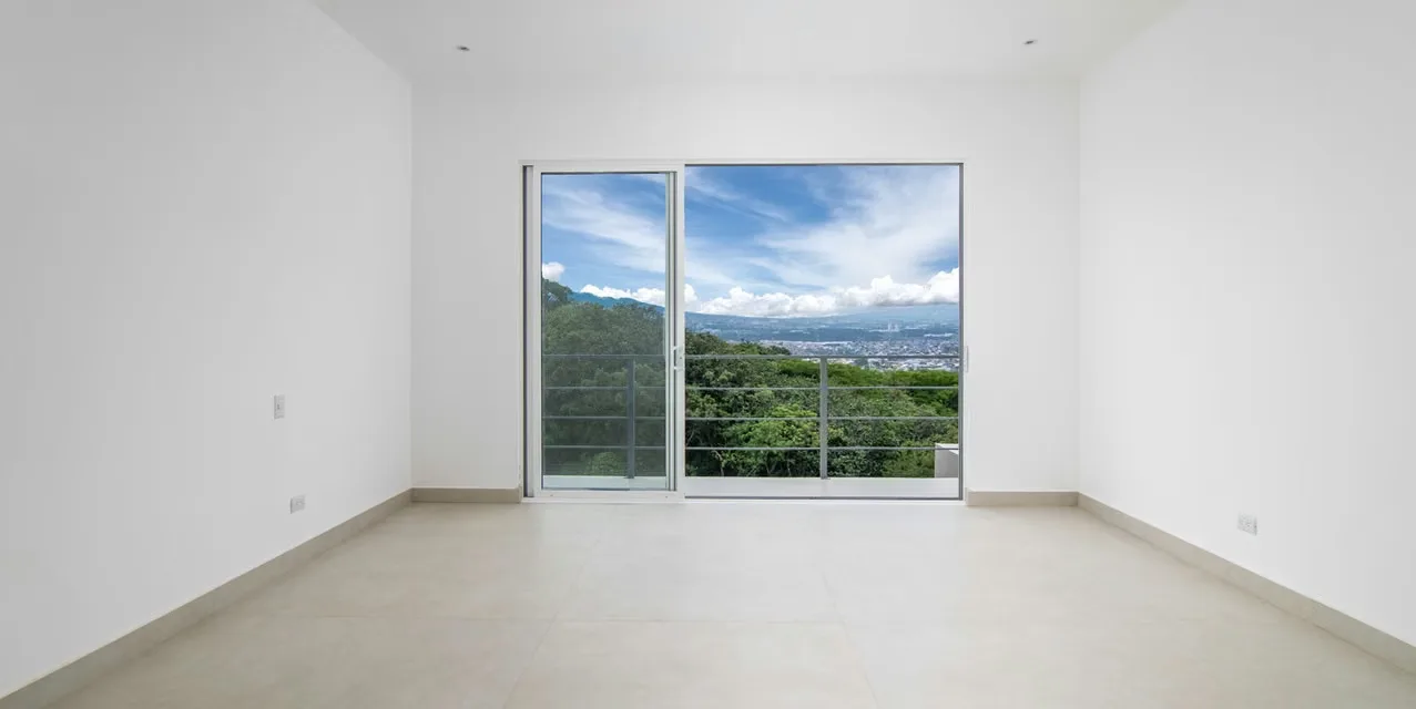4-bedroom brand new residence in Escazú with mountain views, modern kitchen, private suite, and community pool in Condominio Lomas 2370, Costa Rica., photo 5