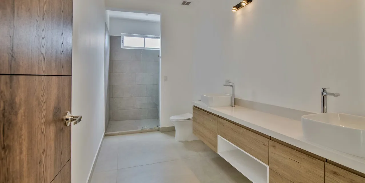 4-bedroom brand new residence in Escazú with mountain views, modern kitchen, private suite, and community pool in Condominio Lomas 2370, Costa Rica., photo 6