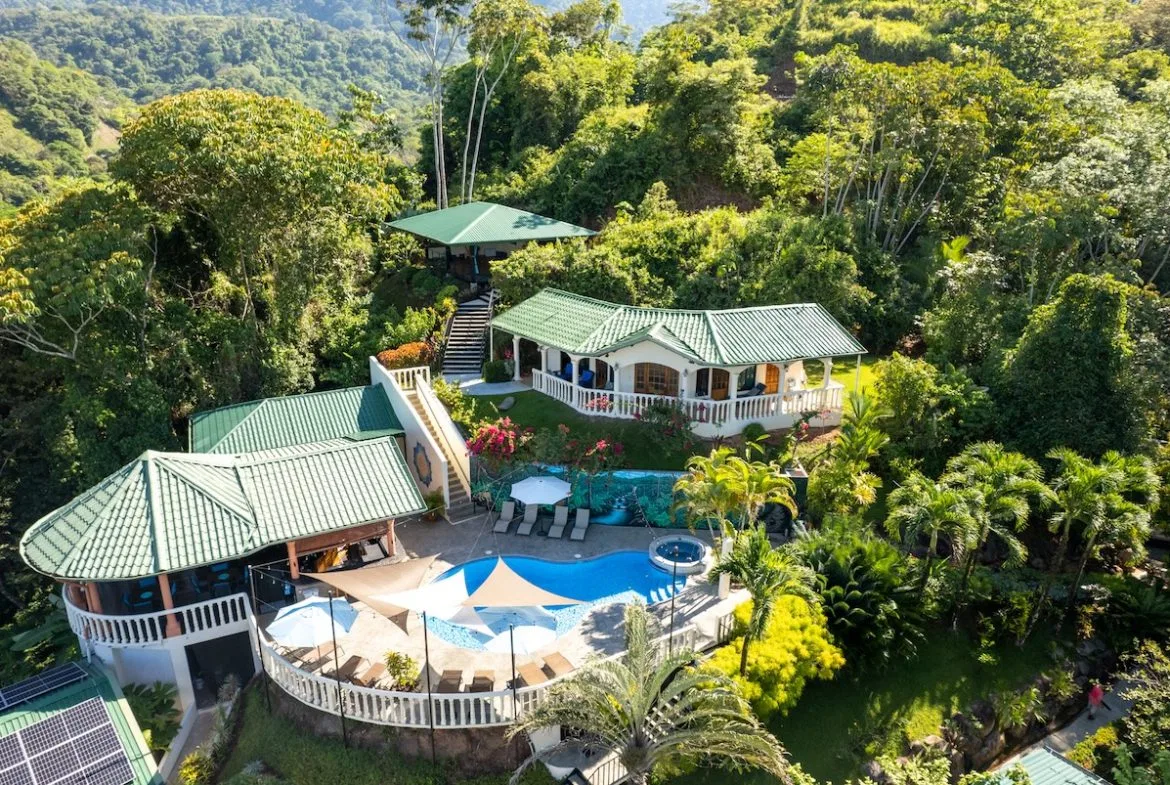 HOTEL PROPERTY WITH EIGHT BEDROOMS IN THE MOUNTAINS, IN TRES RIOS – 5.03 ACRES, photo 2