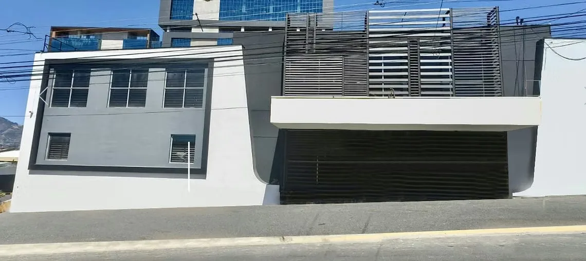 Commercial Building for Rent in La Sabana | 726 m² | 12 Parking Spaces