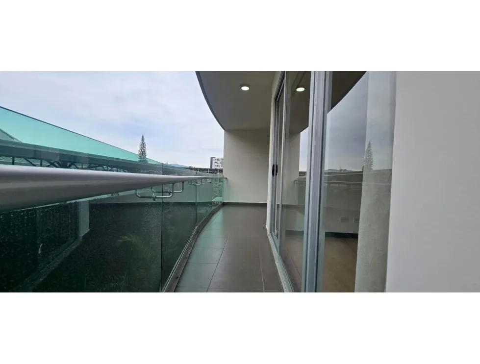 Como asesor inmobiliario, es un privilegio presentarles una propiedad que redefine el concepto de vida urbana y rendimiento financiero. Ubicado estratégicamente en la zona de ..., photo 13