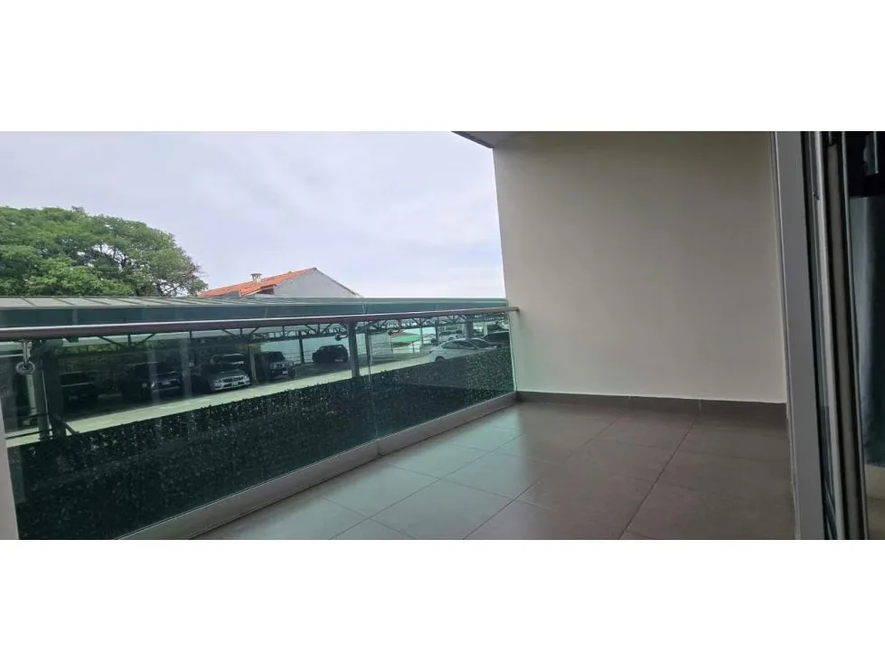 Como asesor inmobiliario, es un privilegio presentarles una propiedad que redefine el concepto de vida urbana y rendimiento financiero. Ubicado estratégicamente en la zona de ..., photo 14