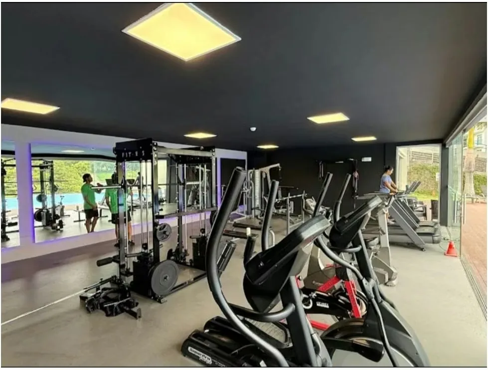 Como asesor inmobiliario, es un privilegio presentarles una propiedad que redefine el concepto de vida urbana y rendimiento financiero. Ubicado estratégicamente en la zona de ..., photo 5
