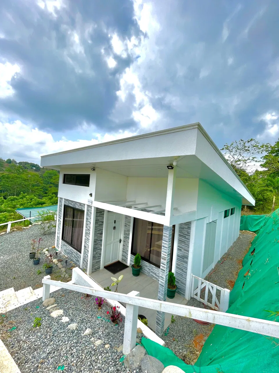 MOVE-IN READY 3-BEDROOM HOME WITH AMPLE LOT IN THE COUNTRYSIDE – 0.13 ACRES