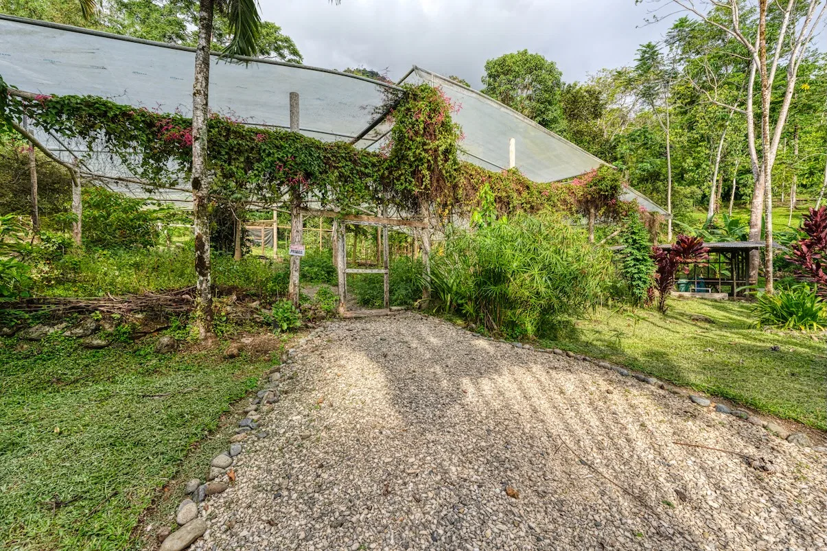 COMMERCIAL HOTEL PROPERTY WITH SIXTEEN BEDROOMS, IN LA TUMBAS TINAMASTES – 62 ACRES, photo 23