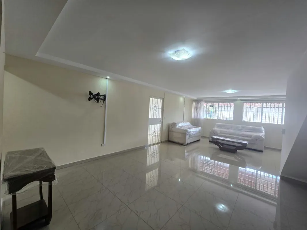 Hermosa casa de dos plantas ubicada en una de las zonas más céntricas y convenientes de Tibás. Remodelada completamente hace 4 ..., photo 7