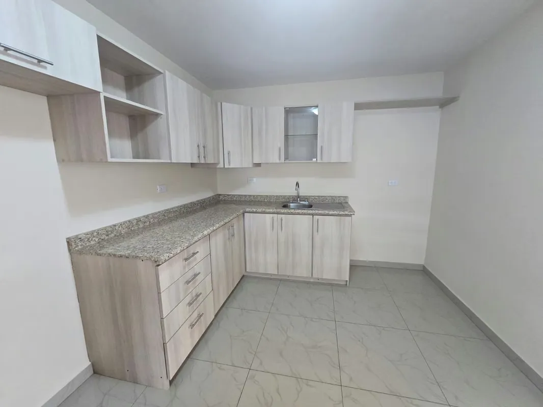 Hermosa casa de dos plantas ubicada en una de las zonas más céntricas y convenientes de Tibás. Remodelada completamente hace 4 ..., photo 9