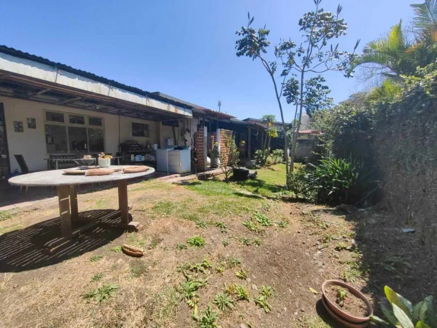 LOTE CON CASAS EN VENTA EN VISTA ALEGRE, ESCAZÚ RAH 232360  - Venta en Escazú