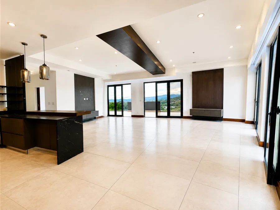 Alquiler apartamento en Santa Ana, Pozos - De lujo, 216 m2, Vistas