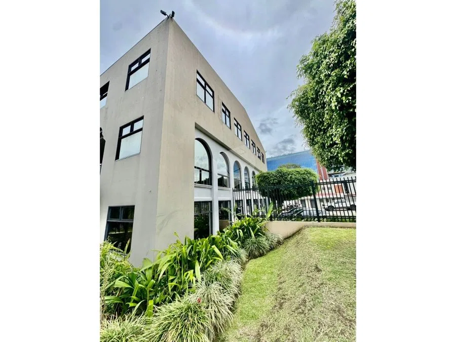 Edificio en alquiler La Sabana, piso 3