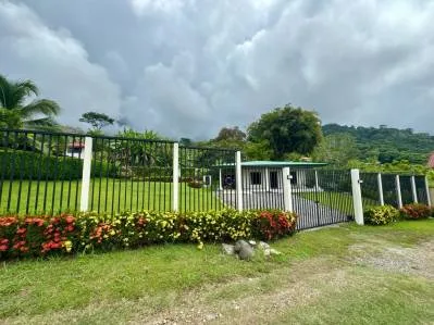 Gran casa y propiedad con lote adicional lista para construir., photo 4