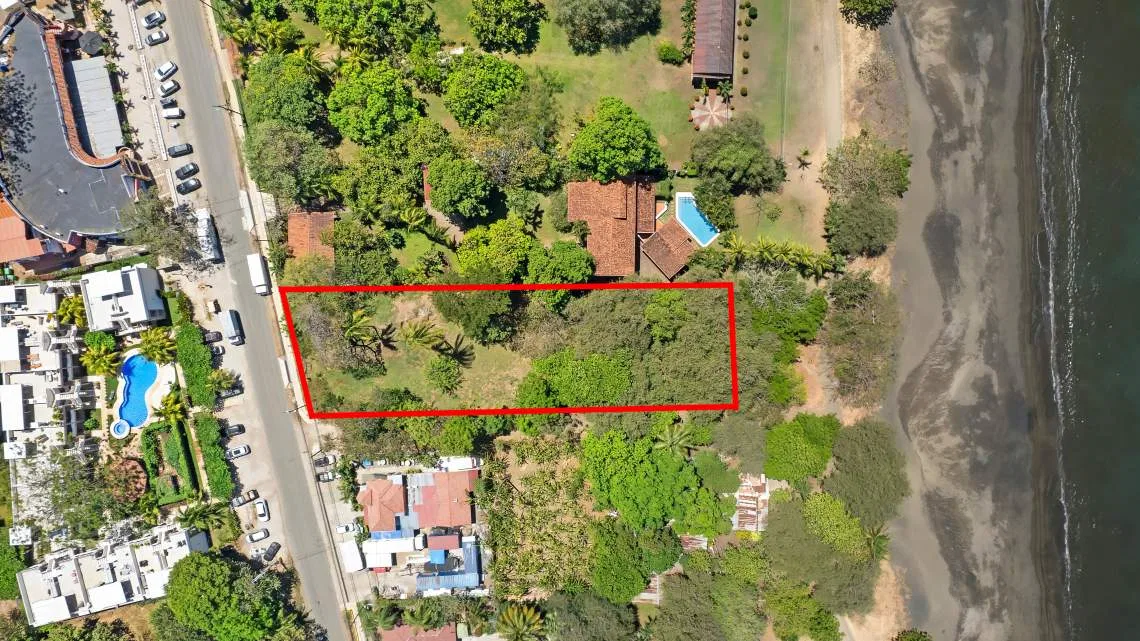 1977m2 Beachfront Lot in Playas del Coco, photo 6