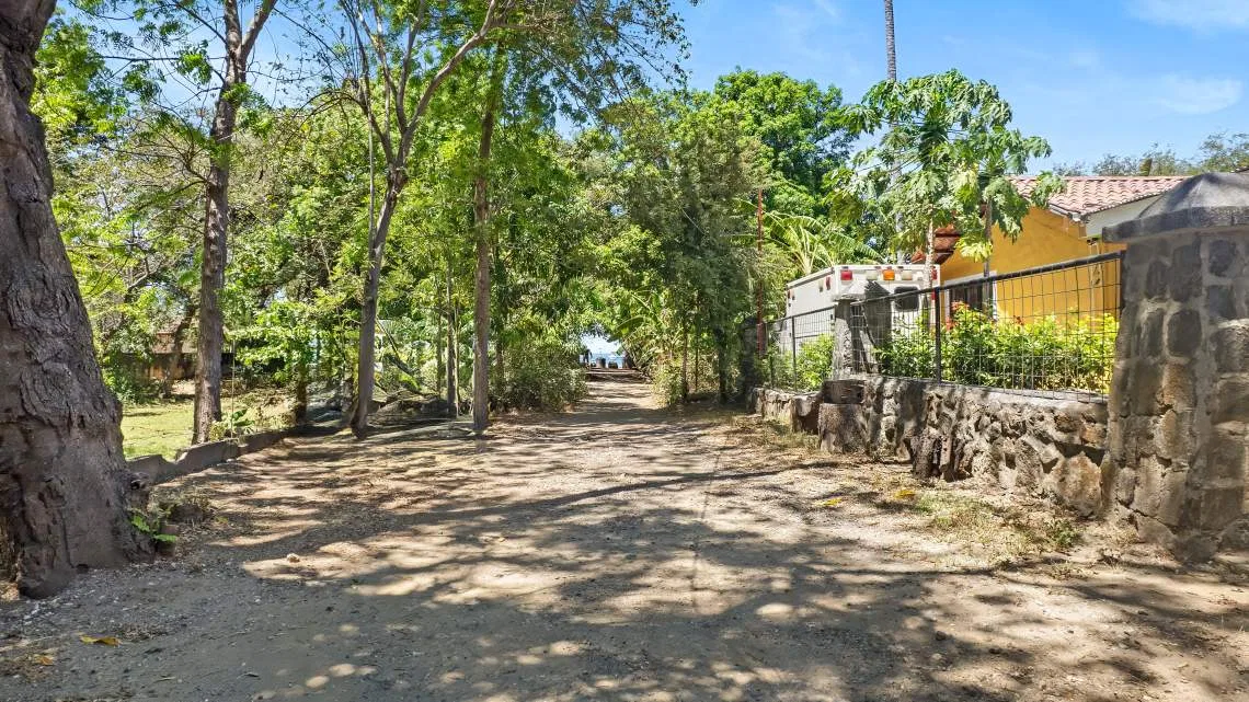 1977m2 Beachfront Lot in Playas del Coco, photo 7