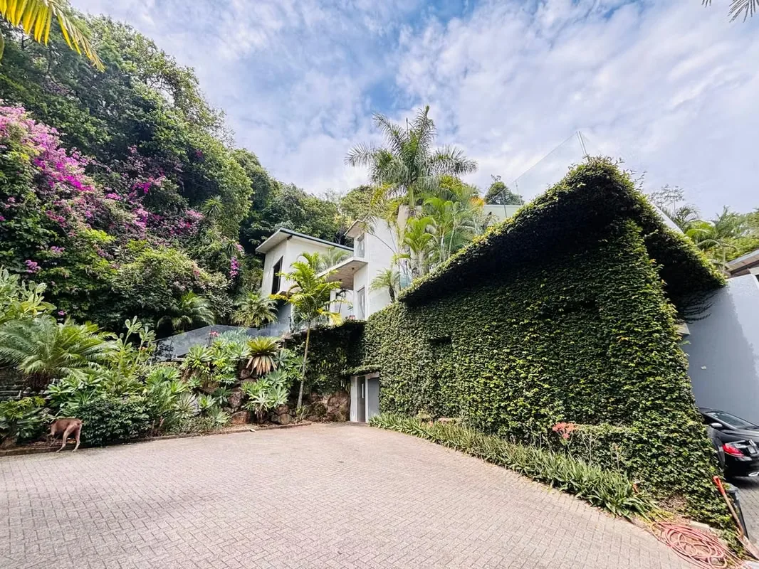 Luxury House for Rent - 124; Exclusive Villareal Condo, Santa Ana