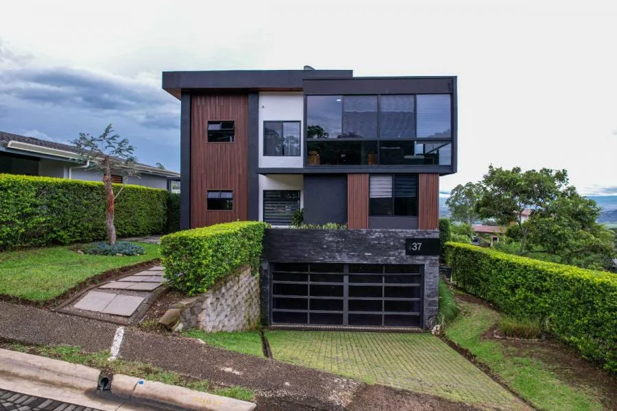 ALQUILER DE CASA PARA OFICINAS EN SAN JOSÉ MONTES DE OCA - Alquiler / Renta en Montes de Oca, photo 6