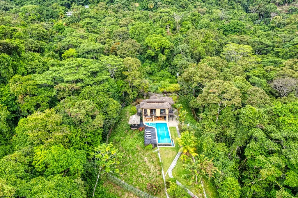 2 BEDROOM HOME WITH GREAT VIEWS AND POOL – 6.57 ACRES