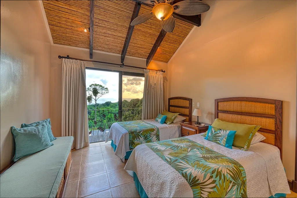 2 BEDROOM HOME WITH GREAT VIEWS AND POOL – 6.57 ACRES, photo 19