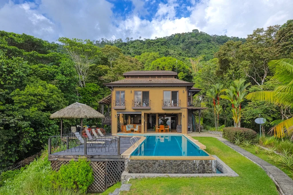 2 BEDROOM HOME WITH GREAT VIEWS AND POOL – 6.57 ACRES, photo 3