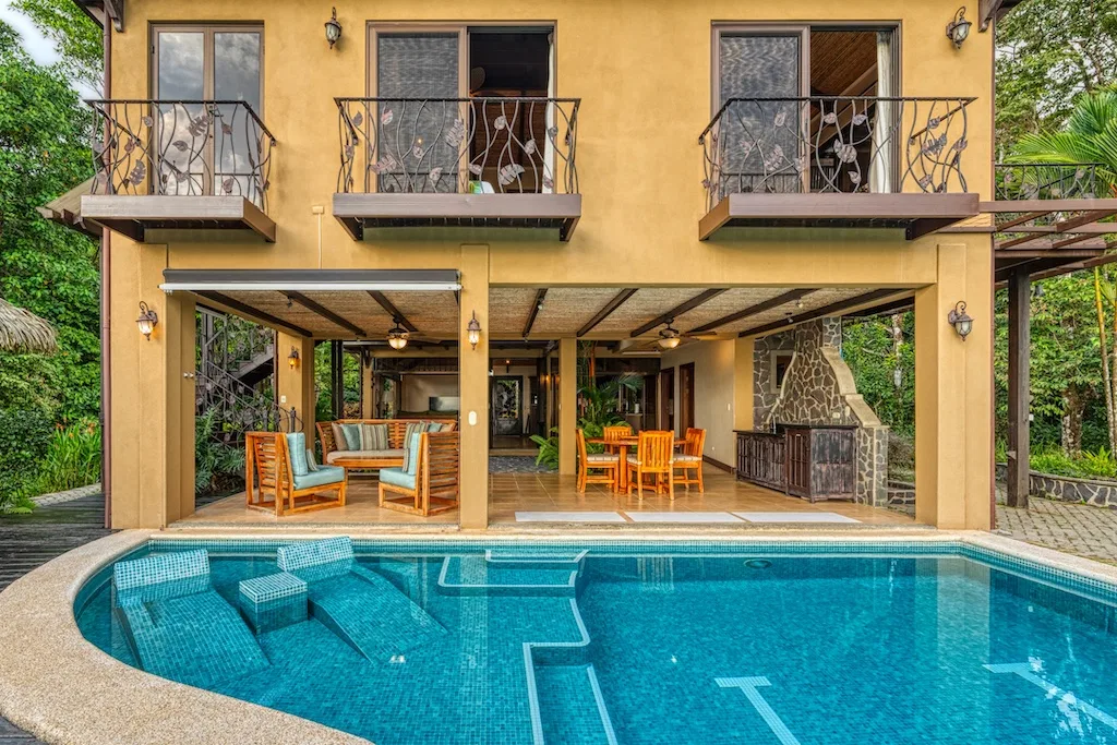 2 BEDROOM HOME WITH GREAT VIEWS AND POOL – 6.57 ACRES, photo 8