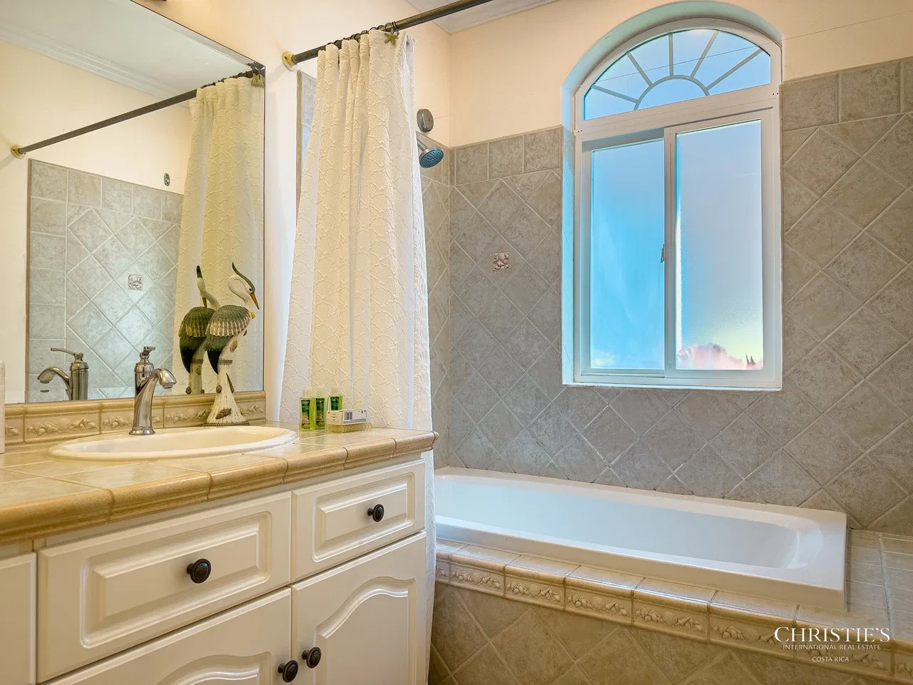 Los Sueños Resort | Colina 13C – 3-Bedroom Golf-View Residence, photo 30