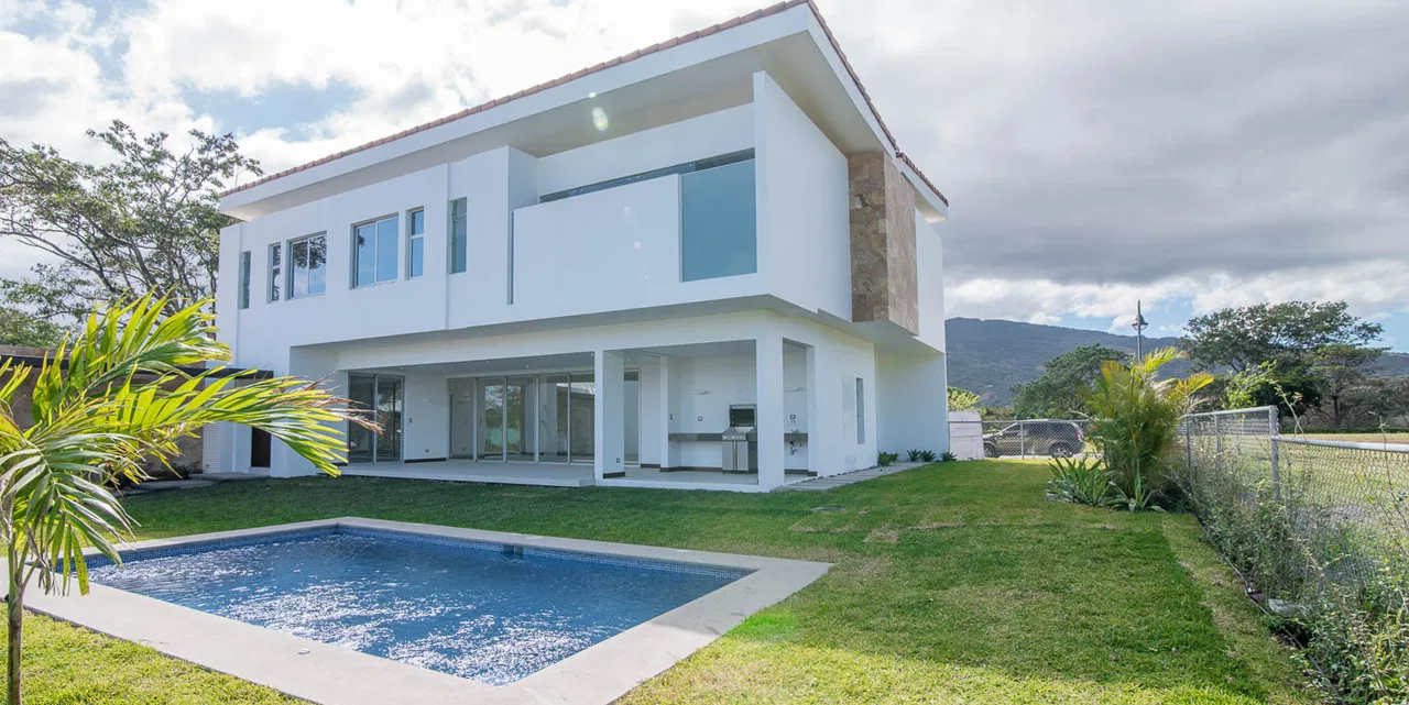 White Pleasure Home in Valle del Sol