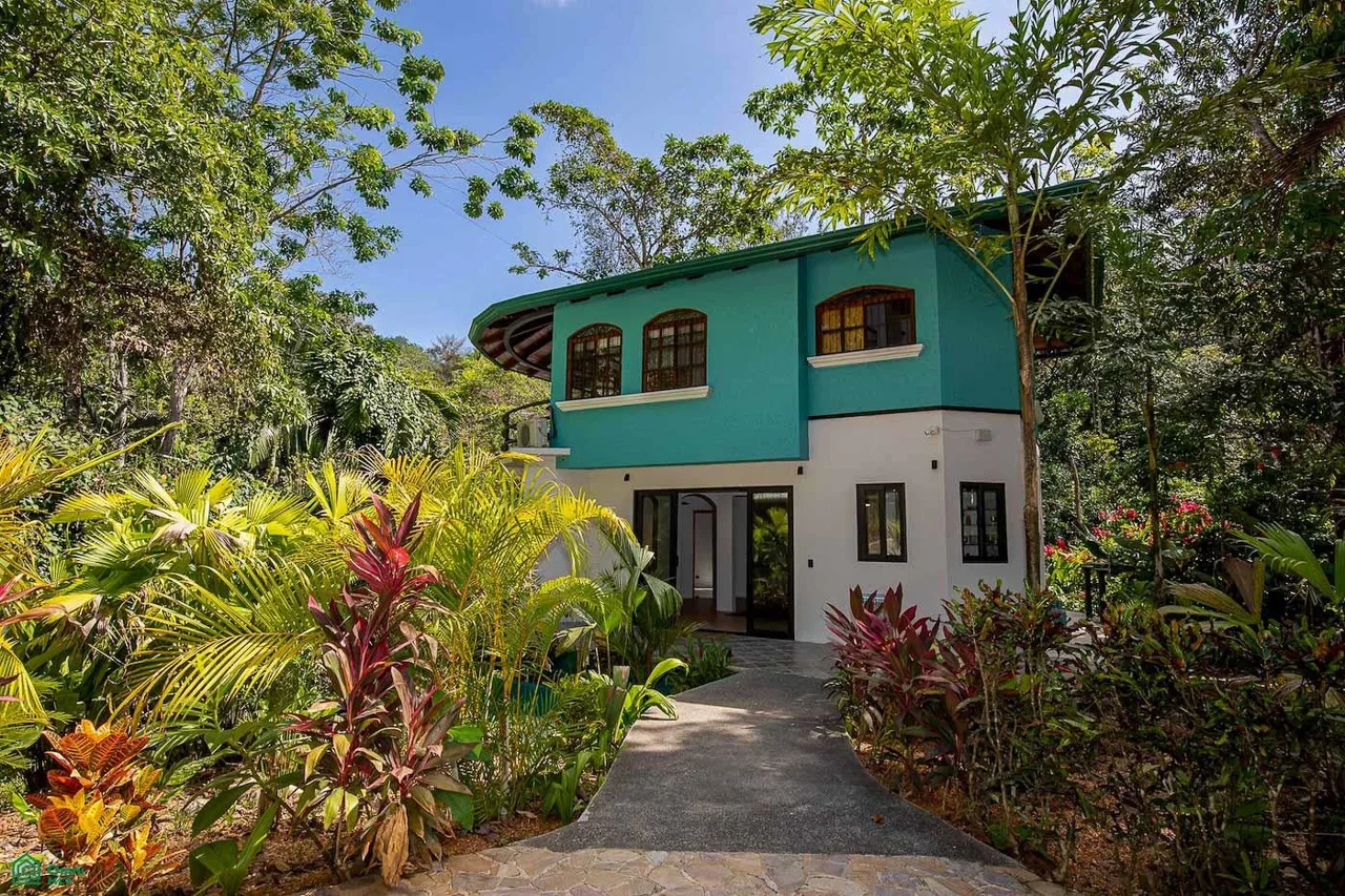 Modern Jungle Home Quepos Puntarenas