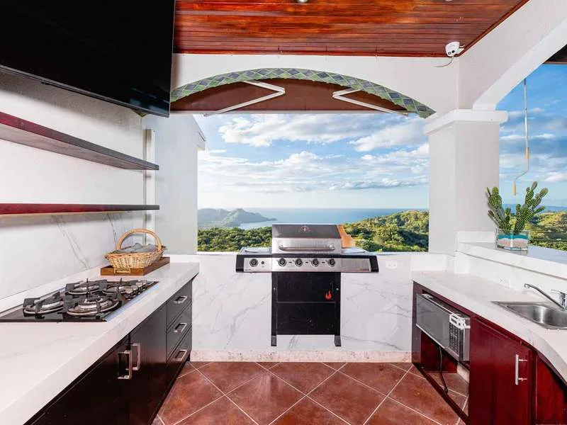 8 Bed Single Family Homes For Sale in Sardinal, photo 7