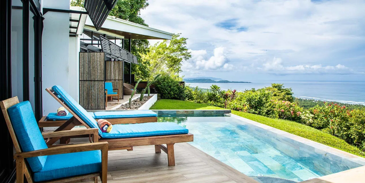 Hilltop Oasis with Panoramic Views
