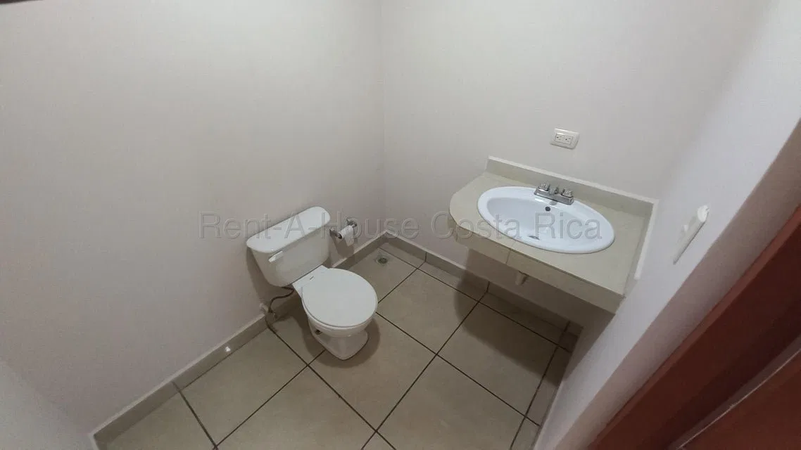 Alquiler de Local Comercial en Goicoechea, San José.  - Alquiler / Renta en Goicoechea, photo 4