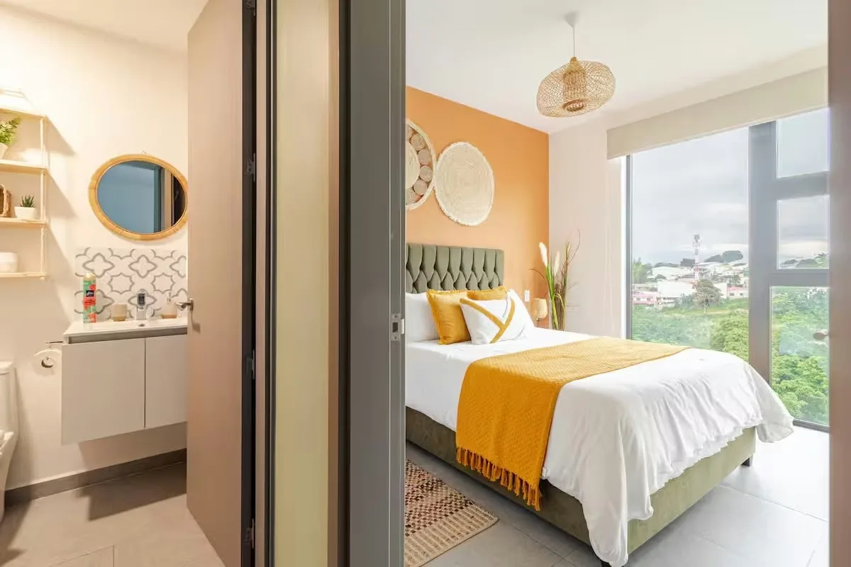 Este moderno apartamento, ubicado en el piso 13, se presenta como una oportunidad excepcional para quienes buscan comodidad y estilo en San José provincia. Completamente amueblado y ..., photo 11
