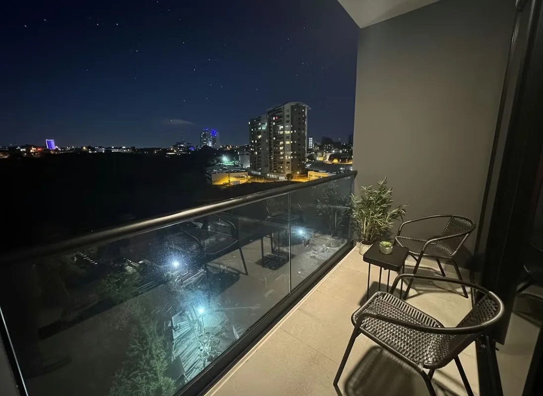 Este moderno apartamento, ubicado en el piso 13, se presenta como una oportunidad excepcional para quienes buscan comodidad y estilo en San José provincia. Completamente amueblado y ..., photo 6