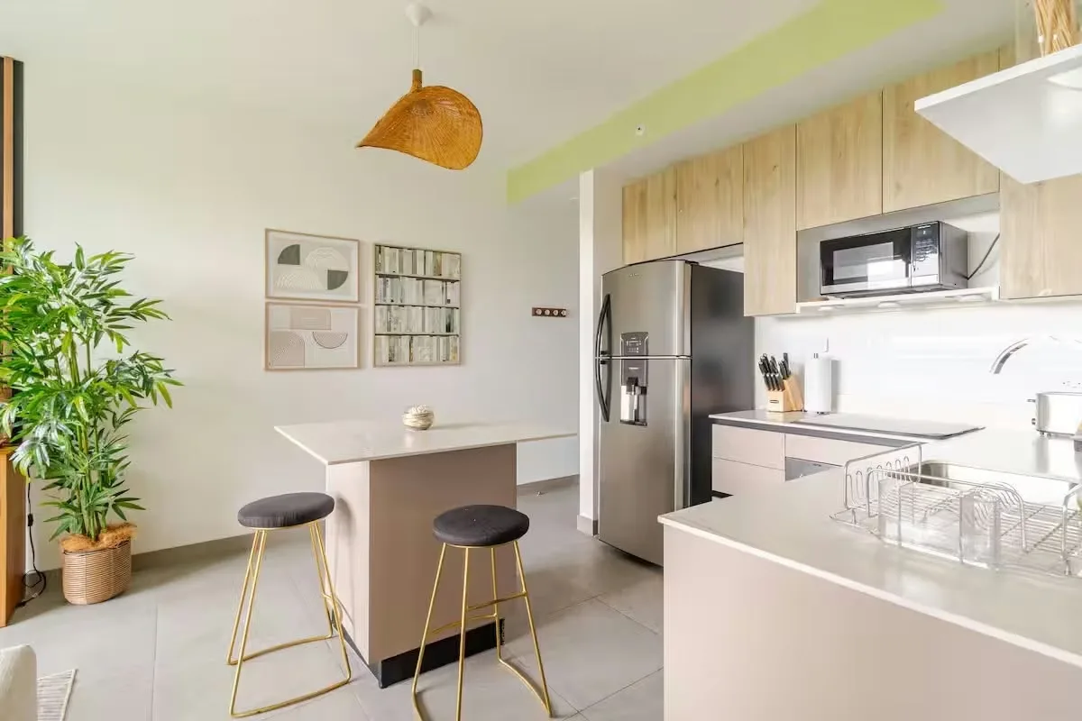Este moderno apartamento, ubicado en el piso 13, se presenta como una oportunidad excepcional para quienes buscan comodidad y estilo en San José provincia. Completamente amueblado y ..., photo 7